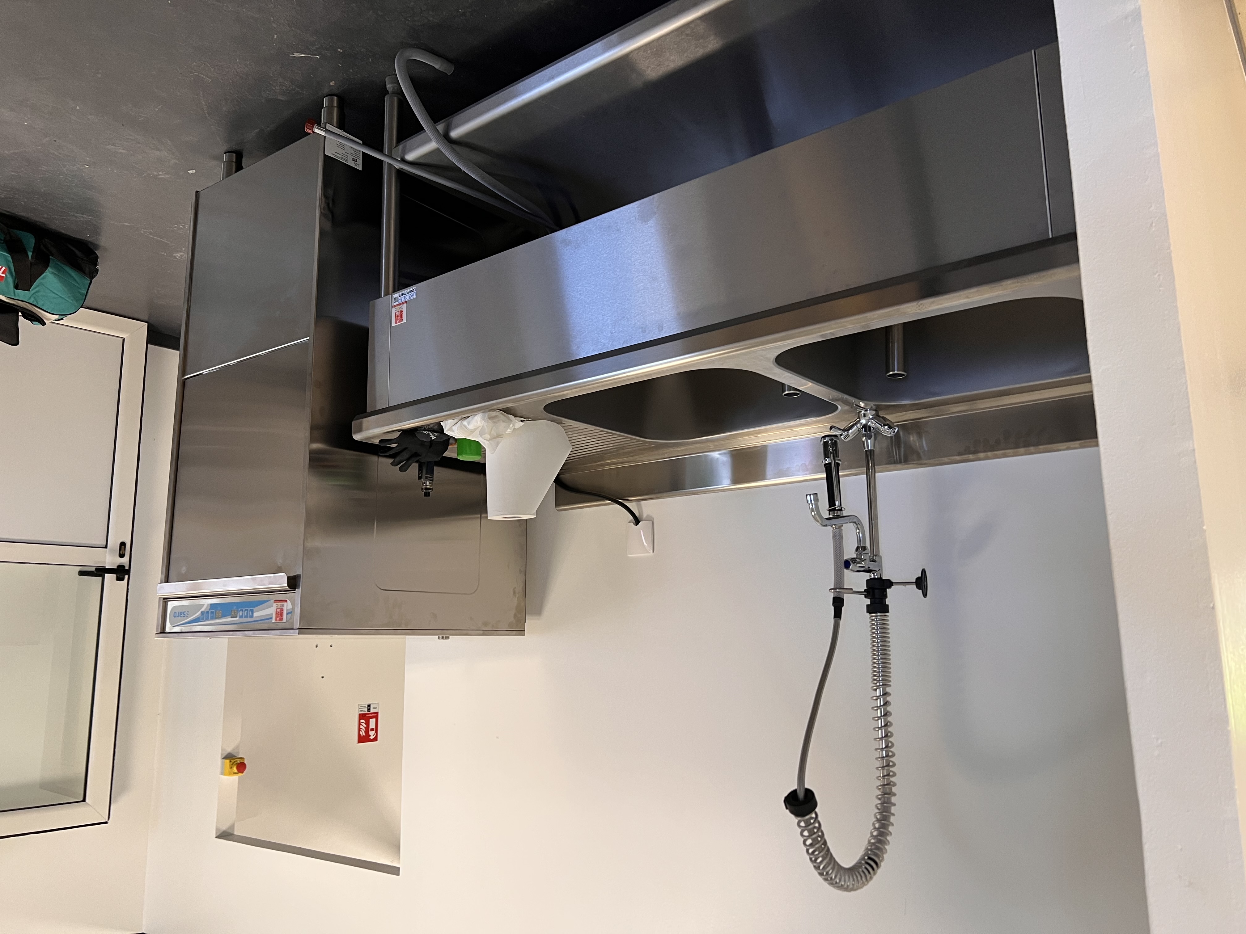 Zone plonge et lavage du laboratoire